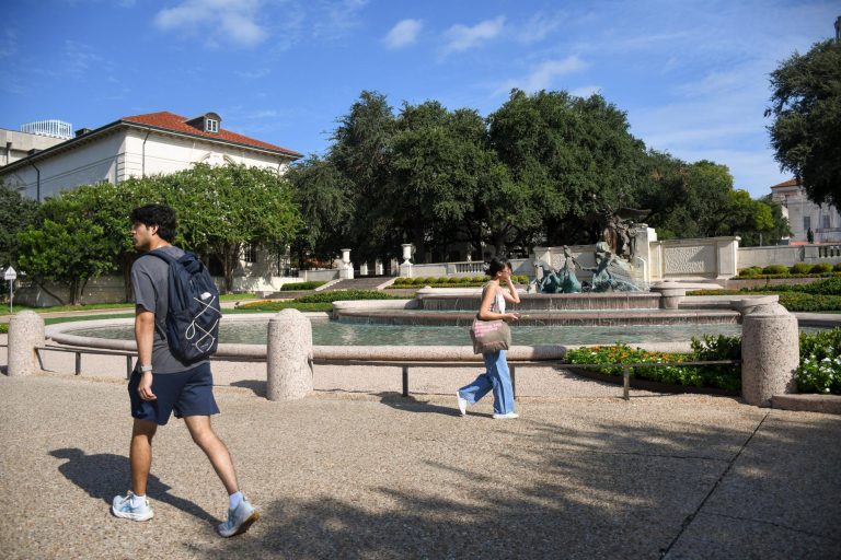 Students build community through UT superstitions