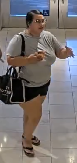 APD Detectives Search for Three Suspects in Connection to a Robbery